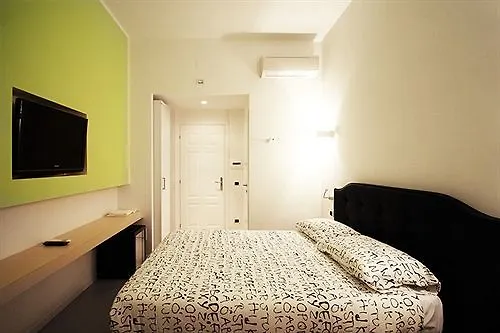 Manin Suites Rome 3*,